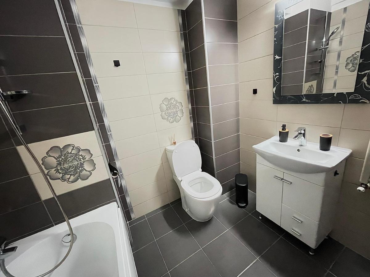 Dacia Residence Apartments Self Check-In Κραϊόβα Εξωτερικό φωτογραφία